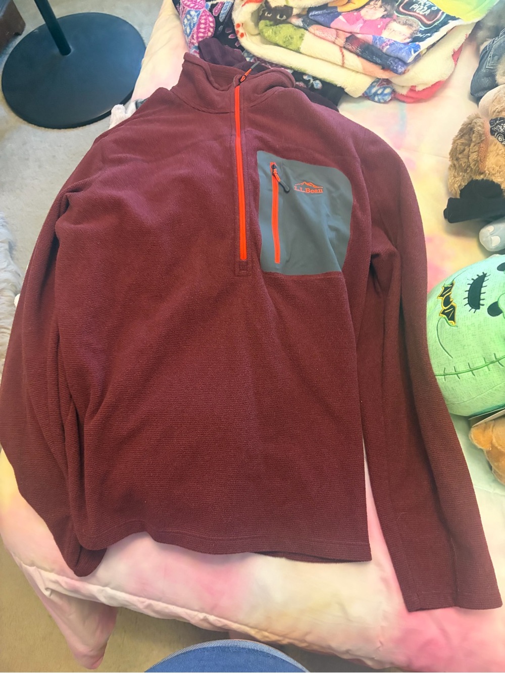 L.L. Bean Men's Medium Burgundy Fleece Slightly Fitted 1/4 Zip Pullover Sweater
